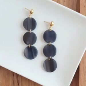 Round Elle Dangling Earrings, Black
